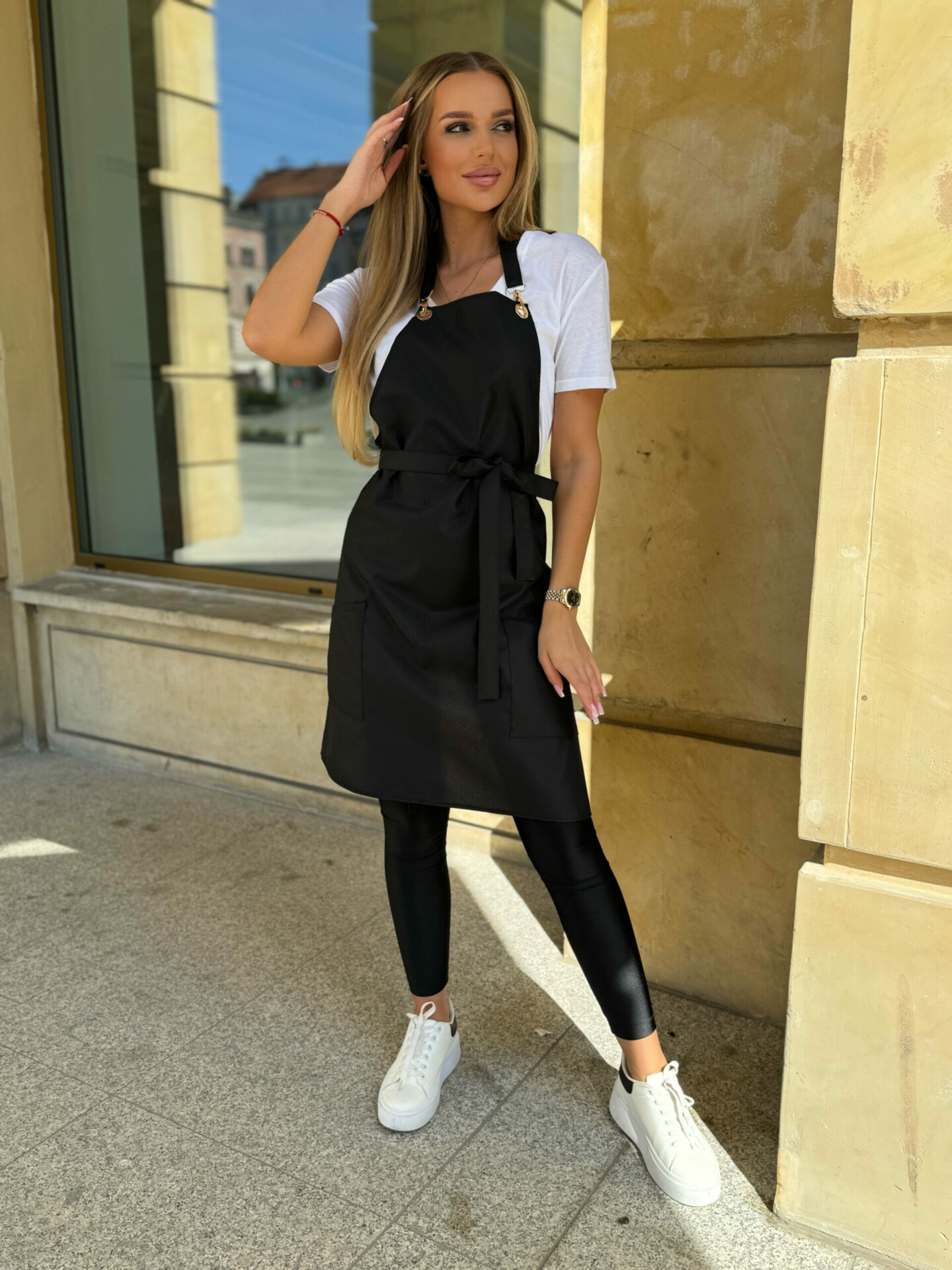 Fartuszek Klasyczny z przelotkami 010 Czarny - obrazek 4