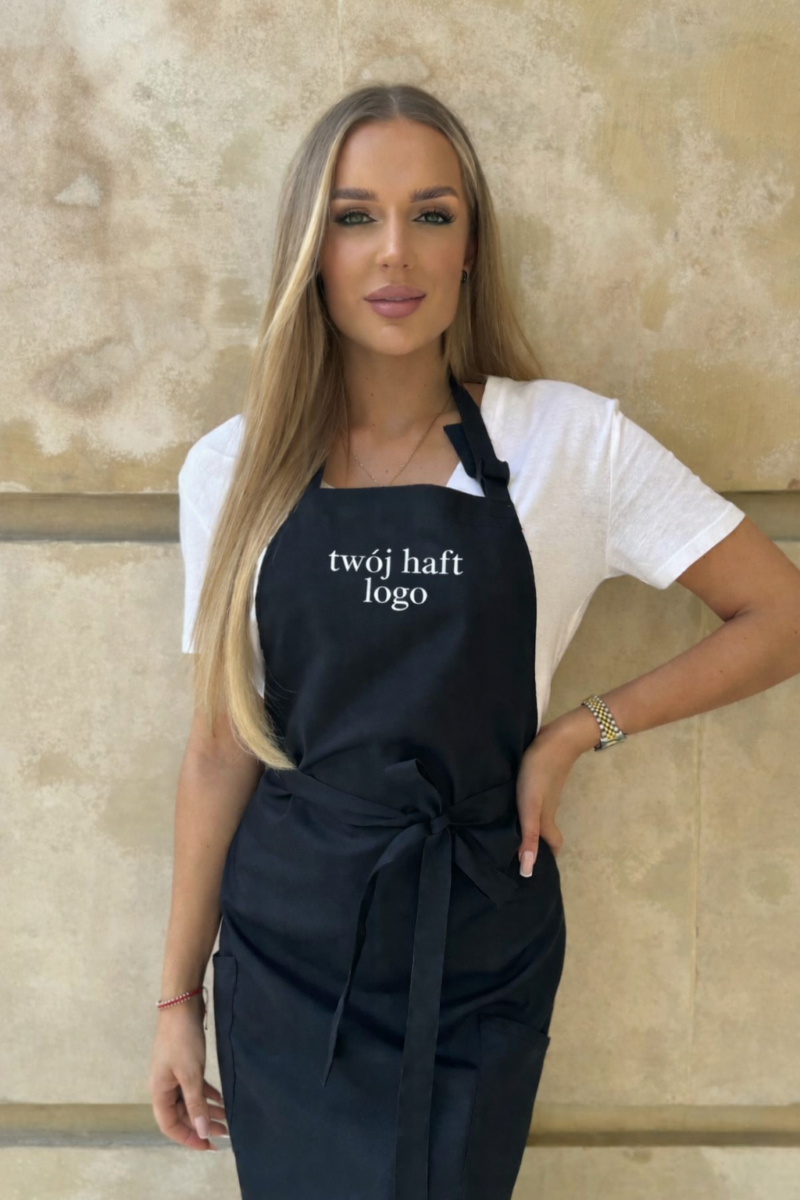 Haft komputerowy na fartuszku